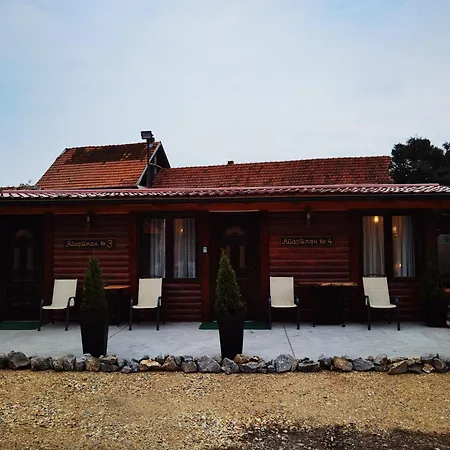 Odmaraliste Kod Mice 4 * Krusar