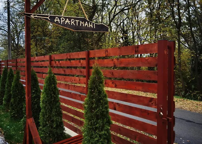 Odmaraliste Kod Mice 4 * Krusar