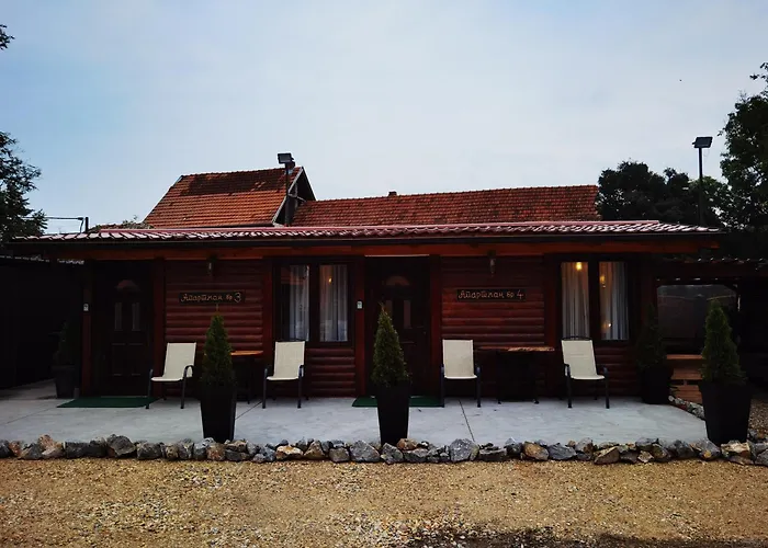 Odmaraliste Kod Mice 4 * Krusar